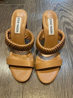 NWT Brand New Steve Madden Braided Strap Tan Slide Heels